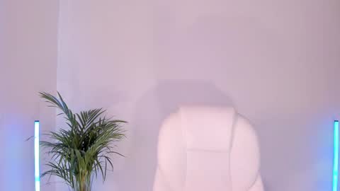 Nia online show from 03.08.25