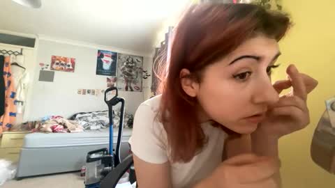 Snapshot of niarosemaryy chatting on 03.17.26 niarosemaryy online show from 03.17.26