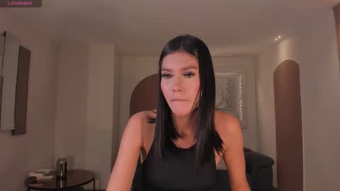 Call me Nia  online show from 01.13.26