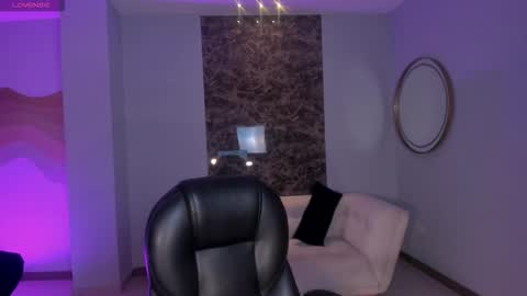 Call me Nia  online show from 02.10.26