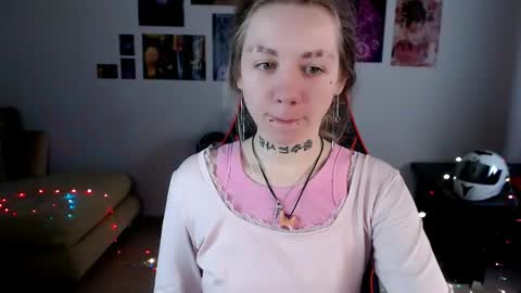 nica_kawaii online show from 04.13.26