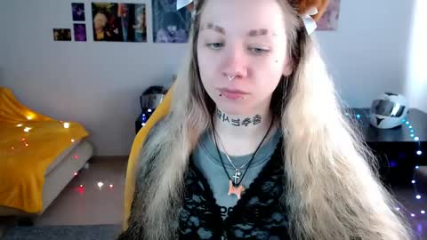 nica_kawaii online show from 04.14.26