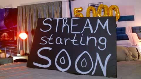 Snapshot of niceandsavvy chatting on 10.05.25 NICE AND SAVVY online show from 10.05.25