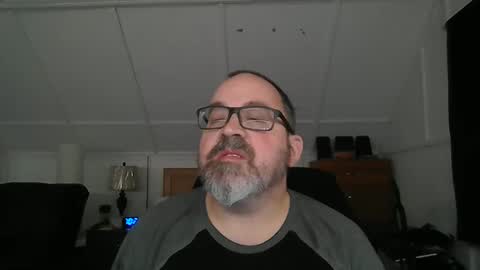 Snapshot of niceguy7208 chatting on 12.16.24 niceguy7208 online show from 12.16.24