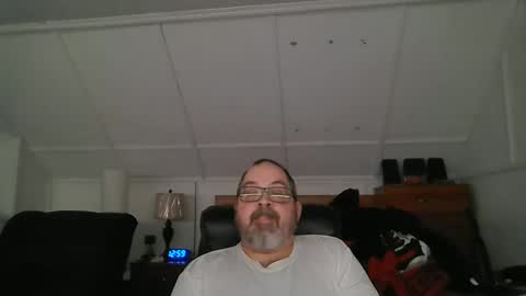 Snapshot of niceguy7208 chatting on 12.30.24 niceguy7208 online show from 12.30.24