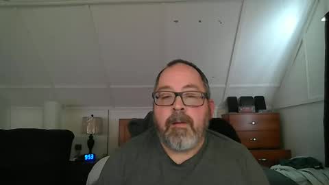 Snapshot of niceguy7208 chatting on 03.08.25 niceguy7208 online show from 03.08.25