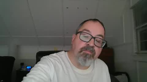 Snapshot of niceguy7208 chatting on 09.29.25 niceguy7208 online show from 09.29.25