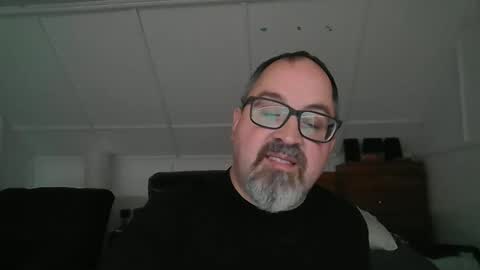 Snapshot of niceguy7208 chatting on 10.06.25 niceguy7208 online show from 10.06.25