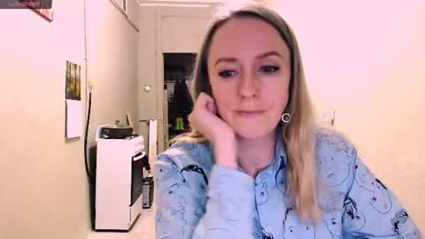 Snapshot of nicekat chatting on 06.13.26 Kathrine online show from 06.13.26