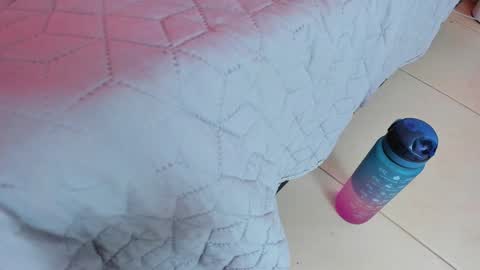 Nicolle  online show from 01.21.25