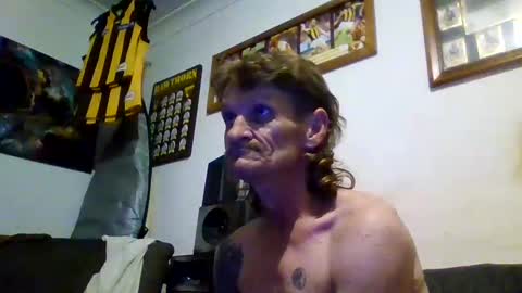 Snapshot of niceozziecockxxx chatting on 01.19.25 Sexiishaine online show from 01.19.25