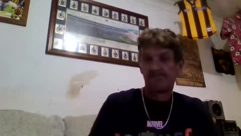 Snapshot of niceozziecockxxx chatting on 11.05.25 Sexiishaine online show from 11.05.25