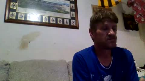 Snapshot of niceozziecockxxx chatting on 11.12.25 Sexiishaine online show from 11.12.25