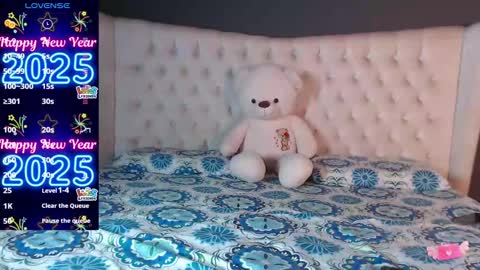Nichole online show from 01.03.25
