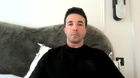 Snapshot of niciboi chatting on 05.11.26 James online show from 05.11.26