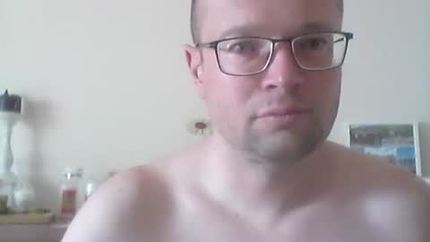 Snapshot of nick1990b chatting on 04.15.26 nick1990b online show from 04.15.26