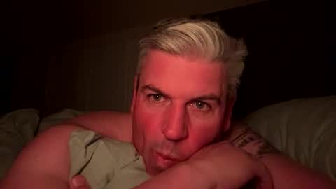 nick578320 online show from 09.10.25