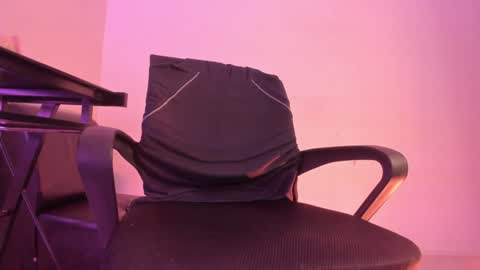 Snapshot of nick_collins20 chatting on 12.31.24 Nick online show from 12.31.24