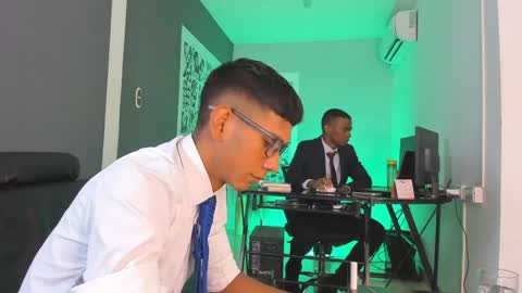 Snapshot of nick_collins20 chatting on 01.30.25 Nick online show from 01.30.25