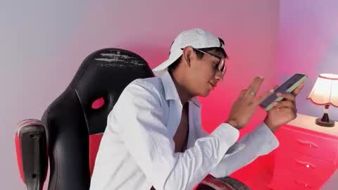 Snapshot of nick_collins20 chatting on 09.23.25 Nick online show from 09.23.25