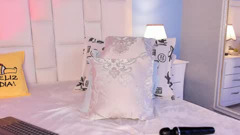 Snapshot of nick_collins20 chatting on 10.16.25 Nick online show from 10.16.25