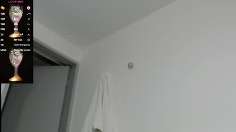 Nickhot0609 online show from 02.28.25