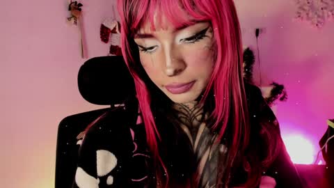 Snapshot of nicki_1 chatting on 01.09.25   Help me reach 100 thumbs up online show from 01.09.25