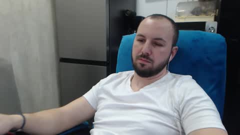 Julian online show from 02.08.26