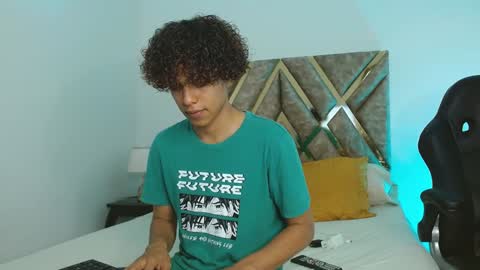 Snapshot of nickolas_moon chatting on 01.08.25 Nickolas Muoz online show from 01.08.25