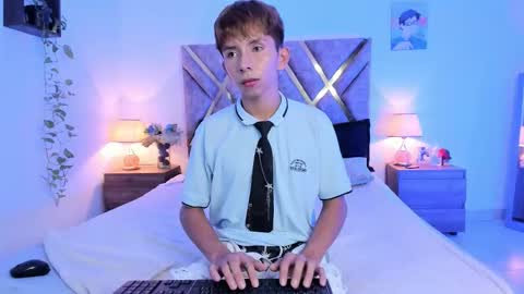 Snapshot of nickolas_moon chatting on 10.24.25 Nickolas Muoz online show from 10.24.25