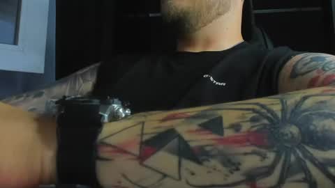Snapshot of nicktattoomaster chatting on 06.18.26 nicktattoomaster online show from 06.18.26