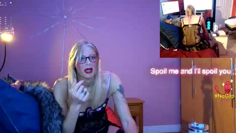 Snapshot of nicktu52 chatting on 10.04.25 nicktuuk online show from 10.04.25