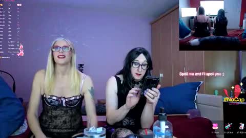 Snapshot of nicktu52 chatting on 11.20.25 nicktuuk online show from 11.20.25