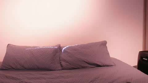 Snapshot of nicky_and_blake chatting on 02.04.25 nicky and blake online show from 02.04.25