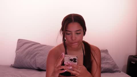 Snapshot of nicky_and_blake chatting on 03.10.25 nicky and blake online show from 03.10.25