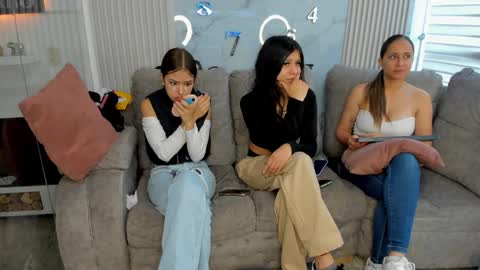 Snapshot of nicky_as chatting on 03.18.26 nicky_as online show from 03.18.26
