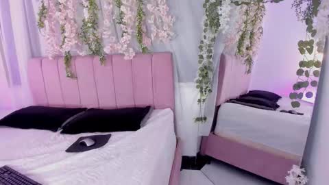 nicky_bonny18 online show from 02.16.26