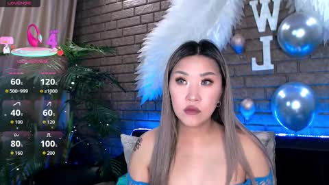 Snapshot of nicky_owl chatting on 02.19.26 Today is my 41st birthday And in 2 hours Im waiting for you on the stream Stock up on tokens and a good mood Nicky online show from 02.19.26