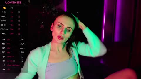 Nicky Weekends online show from 01.10.25