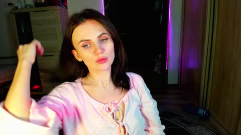 Nicky Weekends online show from 02.05.25