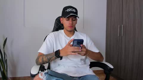 Snapshot of nickyblazze_ chatting on 09.08.25 Nicky online show from 09.08.25