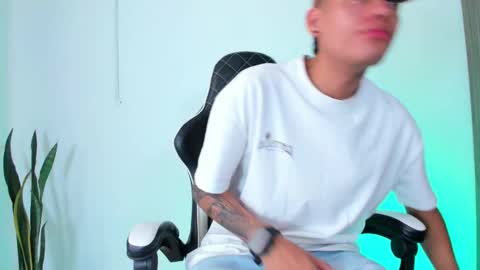 Snapshot of nickyblazze_ chatting on 09.14.25 Nicky online show from 09.14.25
