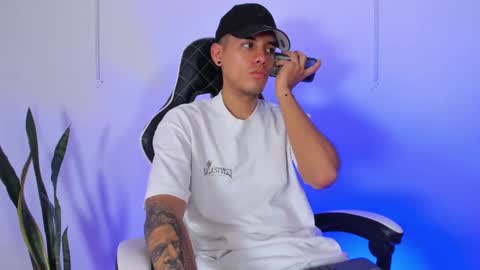 Snapshot of nickyblazze_ chatting on 09.23.25 Nicky online show from 09.23.25