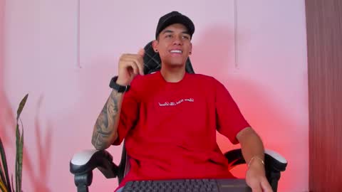 Snapshot of nickyblazze_ chatting on 10.14.25 Nicky online show from 10.14.25