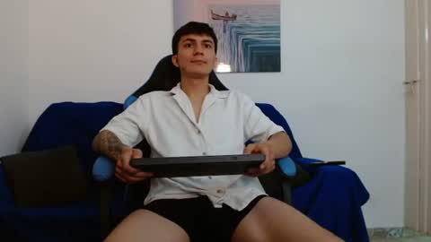 Snapshot of nico_bellini chatting on 06.17.26 Nico online show from 06.17.26