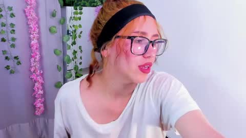 Snapshot of nico_lette_ chatting on 03.12.25 Nico online show from 03.12.25