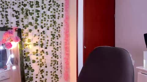 Snapshot of nico_lette_ chatting on 09.13.25 Nico online show from 09.13.25