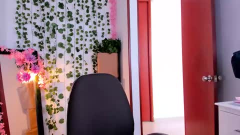 Snapshot of nico_lette_ chatting on 09.25.25 Nico online show from 09.25.25