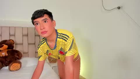 Snapshot of nicocute_ chatting on 06.17.26 NICOLAS online show from 06.17.26