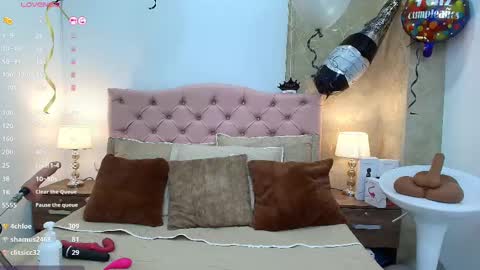 Nicol Alvarez online show from 02.27.25